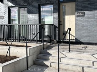 20 Lagerfeld Dr #B-003, Brampton, ON L7A 5G9