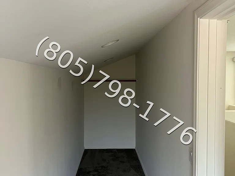 257 N Lomita Ave #B — Photo 6