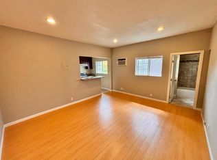 515 N Raymond Ave #5, Pasadena, CA 91103