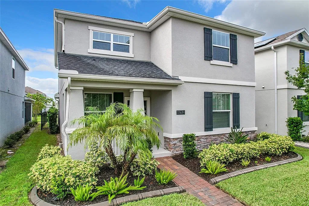 5 bed, 3.0 bath, 2638 sqft, $3,200 — Photo 2
