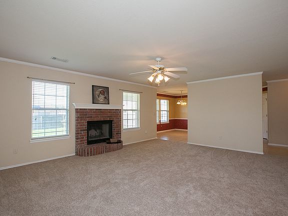 5th image of 1005 W Pittsburg Pl