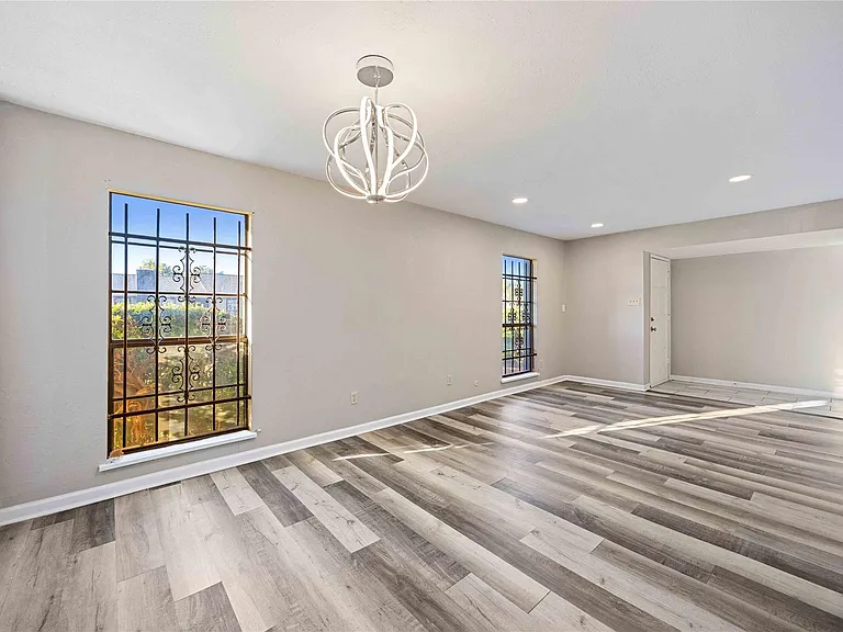 14515 Merry Meadow Dr — Photo 4