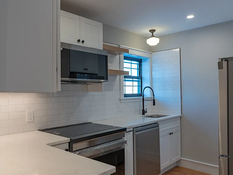 85 Cannon St #2 — Photo 8