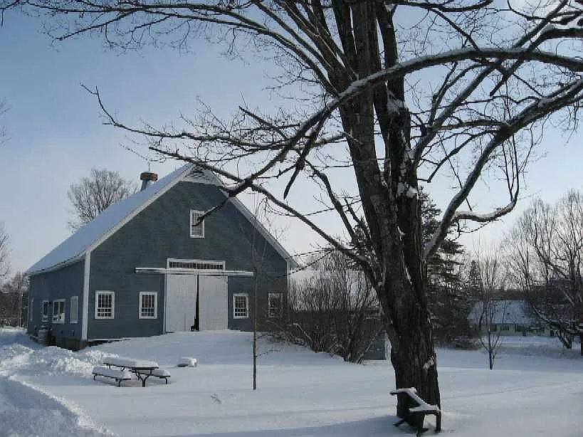 1 bed, 1300 sqft, $1,400 — Photo 3