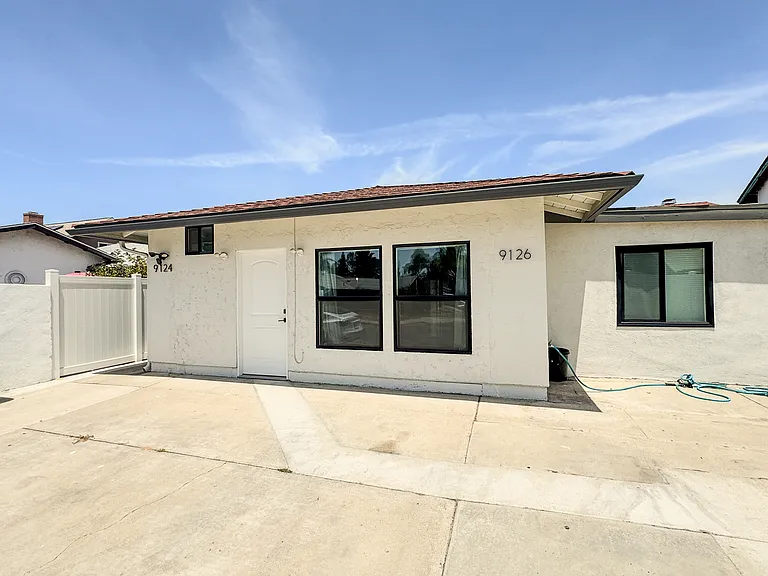 9124 Three Seasons Rd — Photo 4