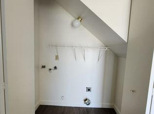 1115 N Lincoln St APT B, Dixon, CA 95620