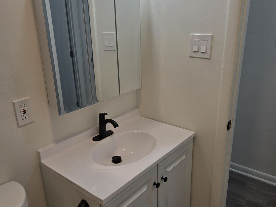 1st image of 1201 N New Rd #6