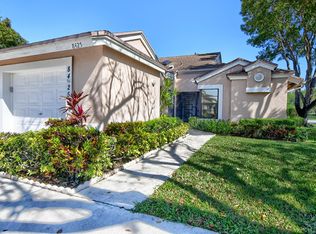 8425 Springlake Dr, Boca Raton, FL 33496