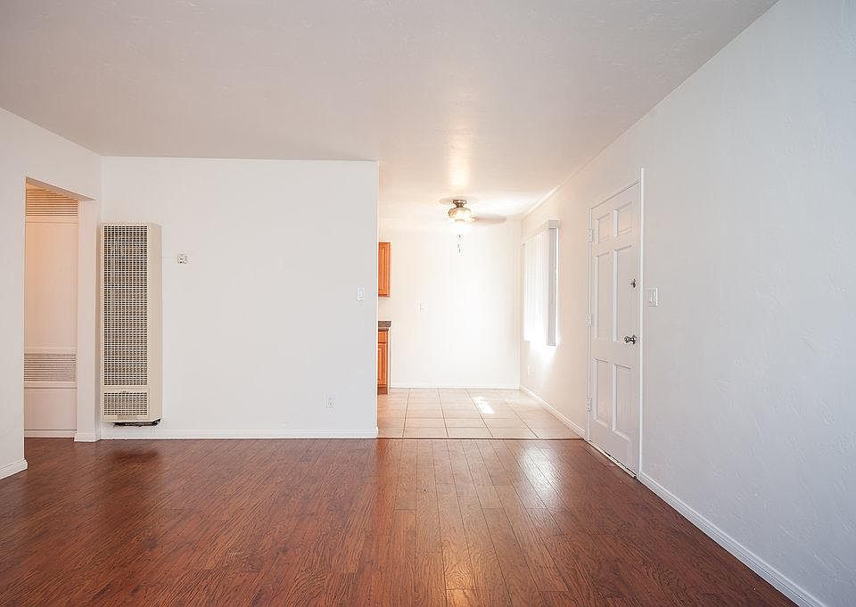 1st image of 945 Agate St #945