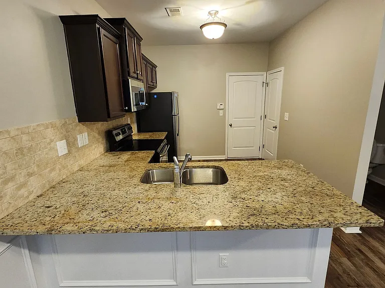 4680 Ravenwood Loop — Photo 3