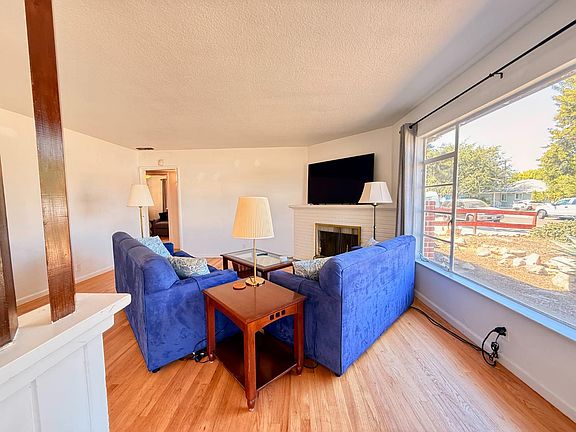 5th image of 3444 Mayfair Blvd