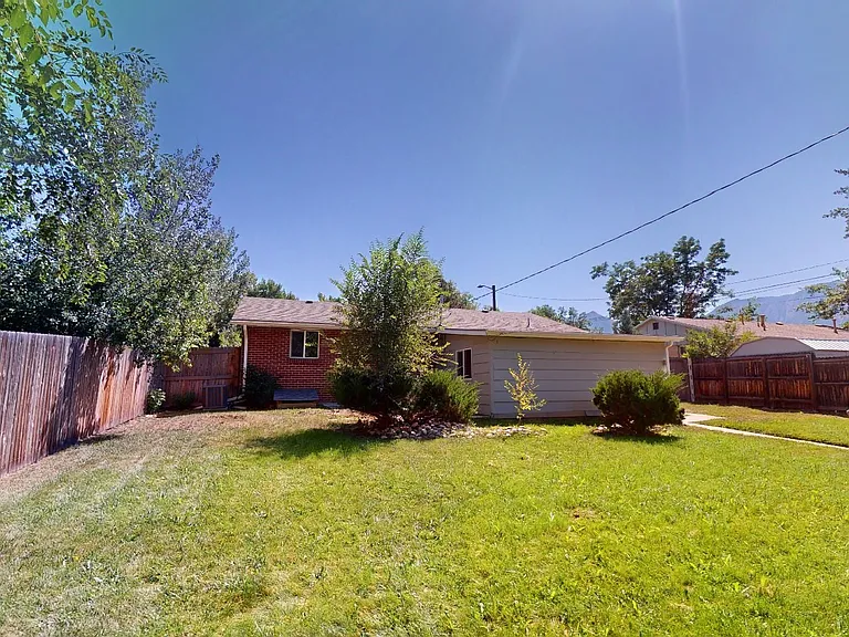 3295 Euclid Ave — Photo 23