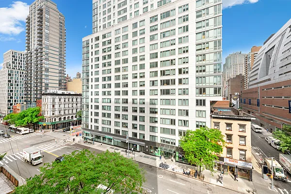 Sold by Keller Williams NYC | media 7