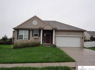 10908 S 110th Ave, Papillion, NE 68046