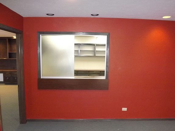 3rd image of 720 E Park Ave