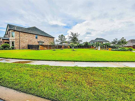 3rd image of 26810 Wylie Valley Ln