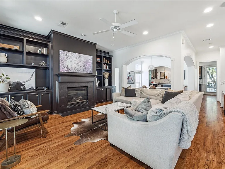4013 Blossom St — Photo 9