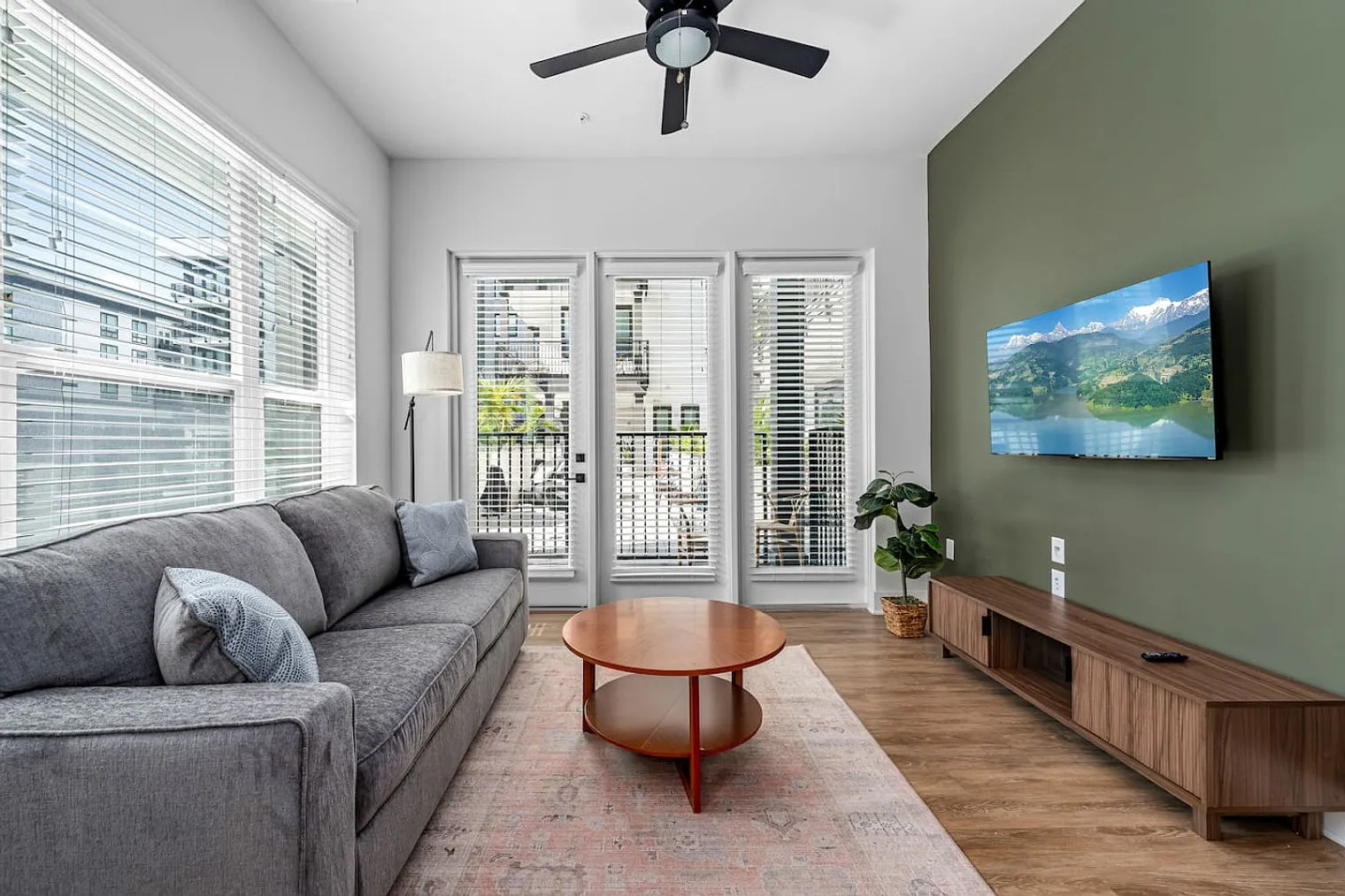 2 bed, 2.0 bath, 1302 sqft, $6,137 — Photo 1