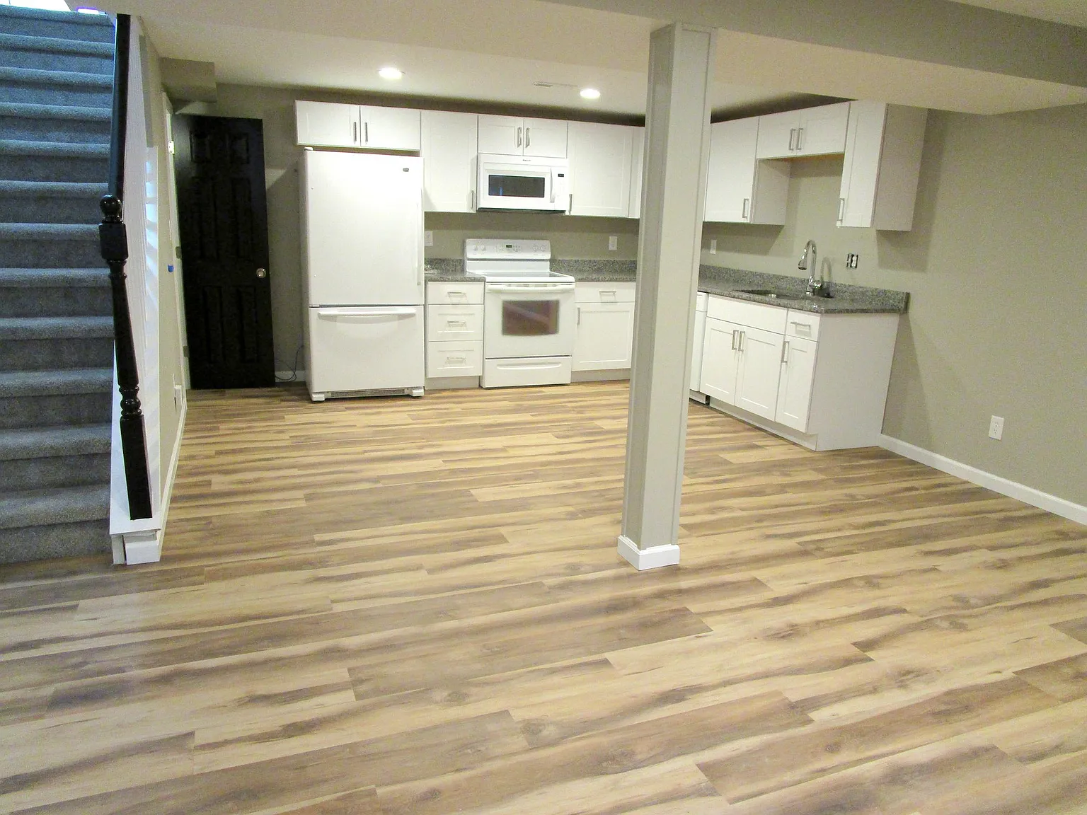 2 bed, 1144 sqft, $1,895 — Photo 2