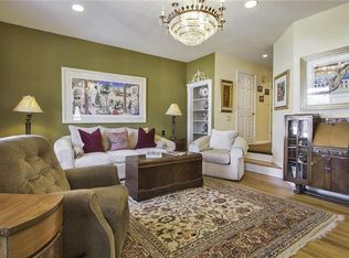 77 Hudson Park Rd, New Rochelle, NY 10805