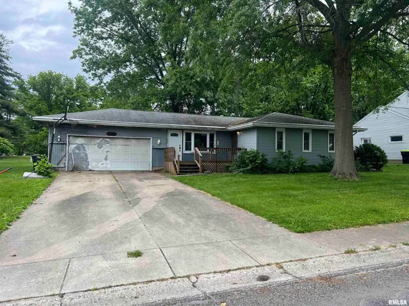 216 Brookside Dr, Jacksonville, IL 62650