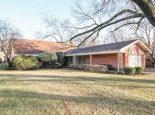 1101 Pebblewood Ln, Glencoe, IL 60022