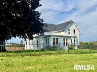 6203 N Schaffer Rd, Elmwood, IL 61529
