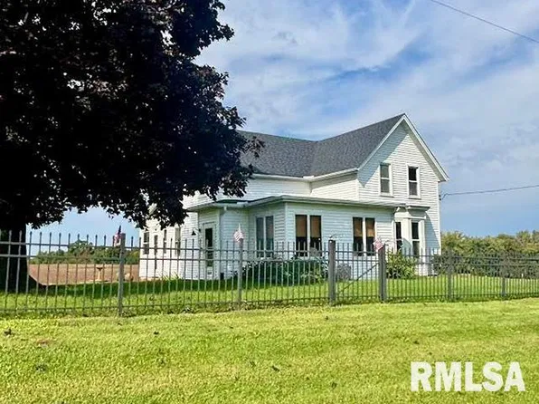 6203 N Schaffer Rd, Elmwood, IL 61529
