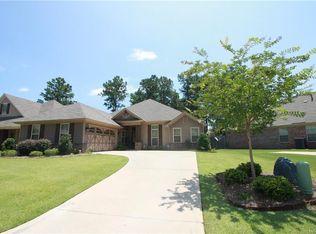 9521 Gunnison Dr, Pike Road, AL 36064