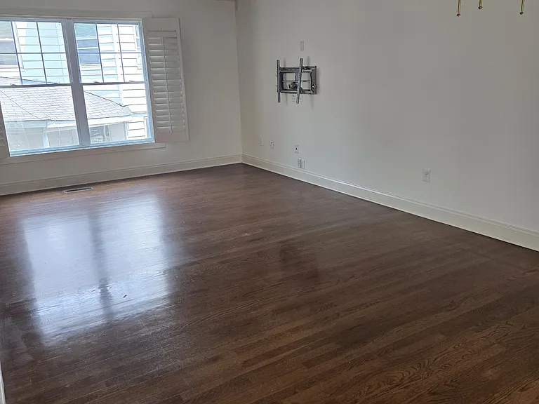 1707 Summer St — Photo 6