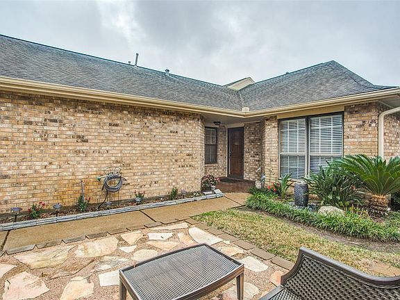 3rd image of 3606 Teakwood Ln