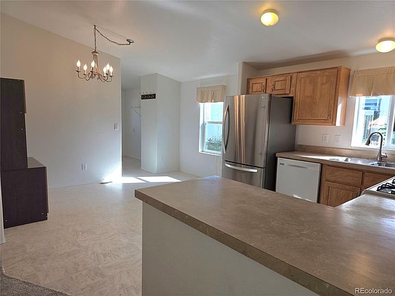5th image of 127 Sequoia Street