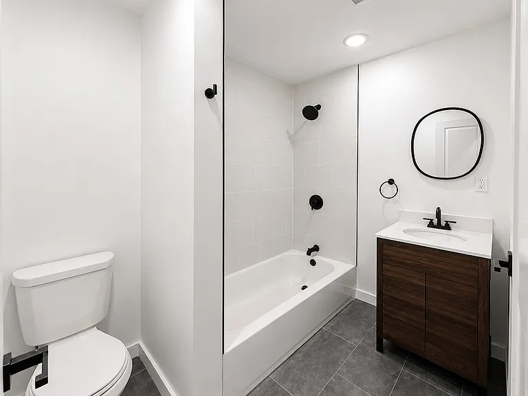 129 S 51st St #1F — Photo 12