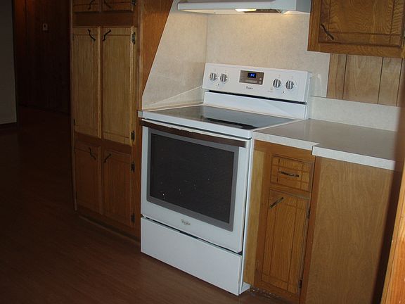 3rd image of 1510 Harold Dr