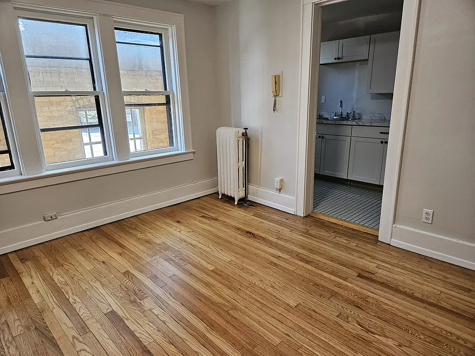 275 Park Ave #25