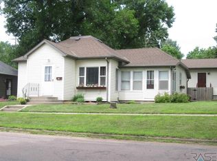 104 E 3rd St, Dell Rapids, SD 57022