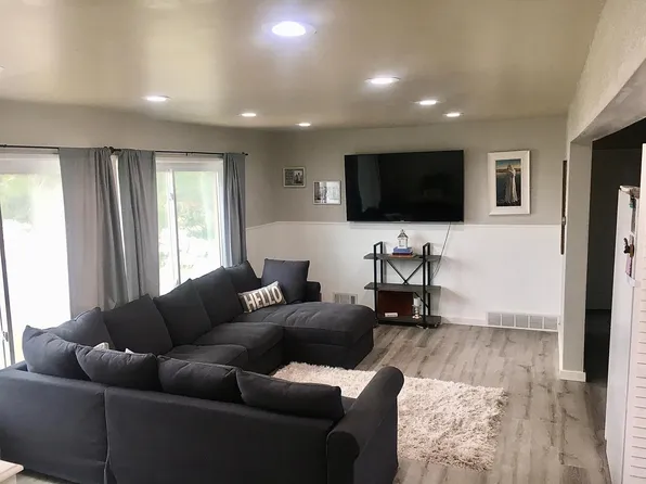 4460 S 250 W, Washington Terrace, UT 84405