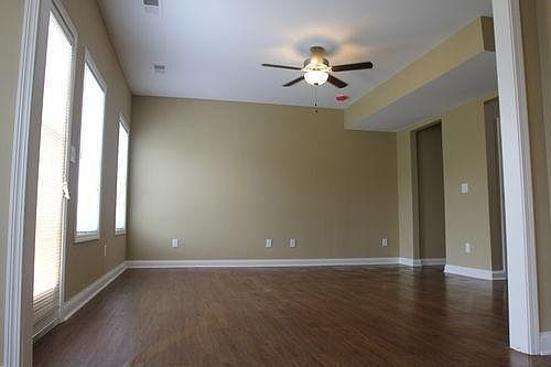 5th image of 228 Lynwood Dr