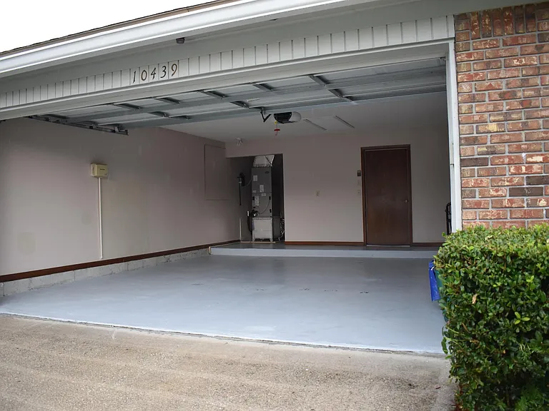 10439 Inverness Dr — Photo 3