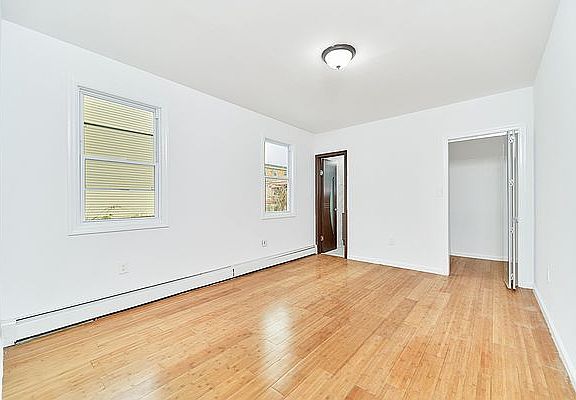 5th image of 705 Schenck Ave