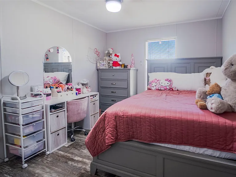 5402 Five Oaks Dr — Photo 24
