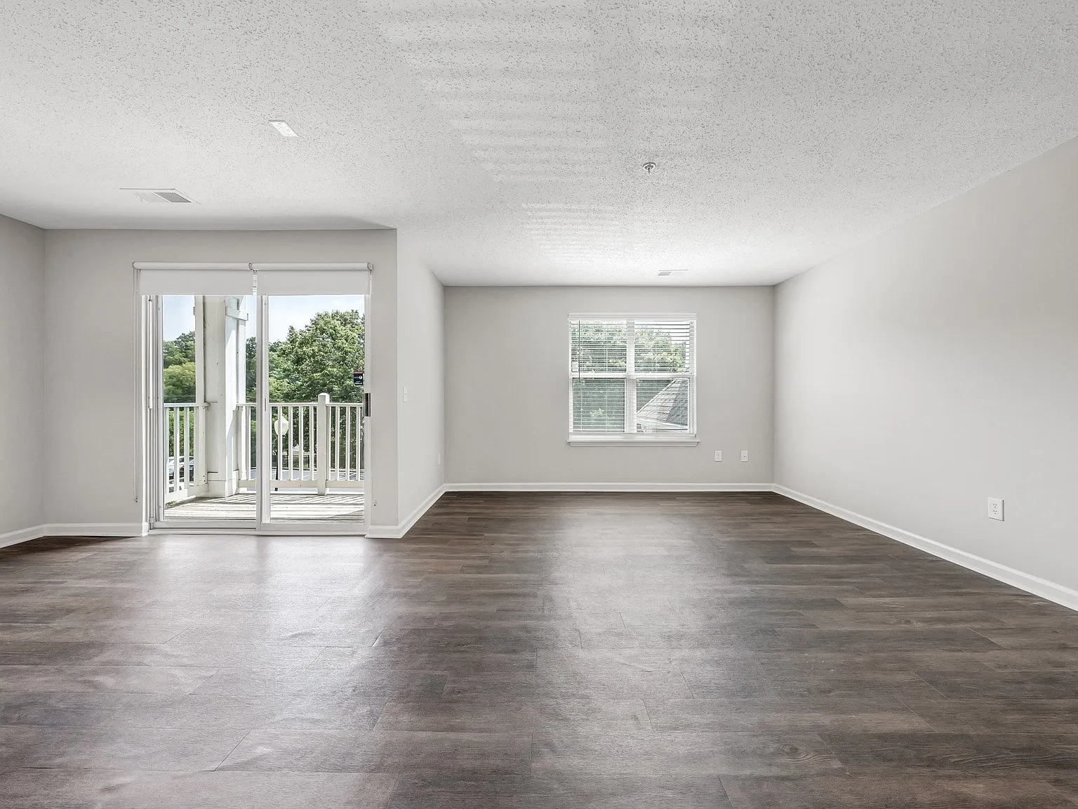 Sunscape Apartments — Photo 2