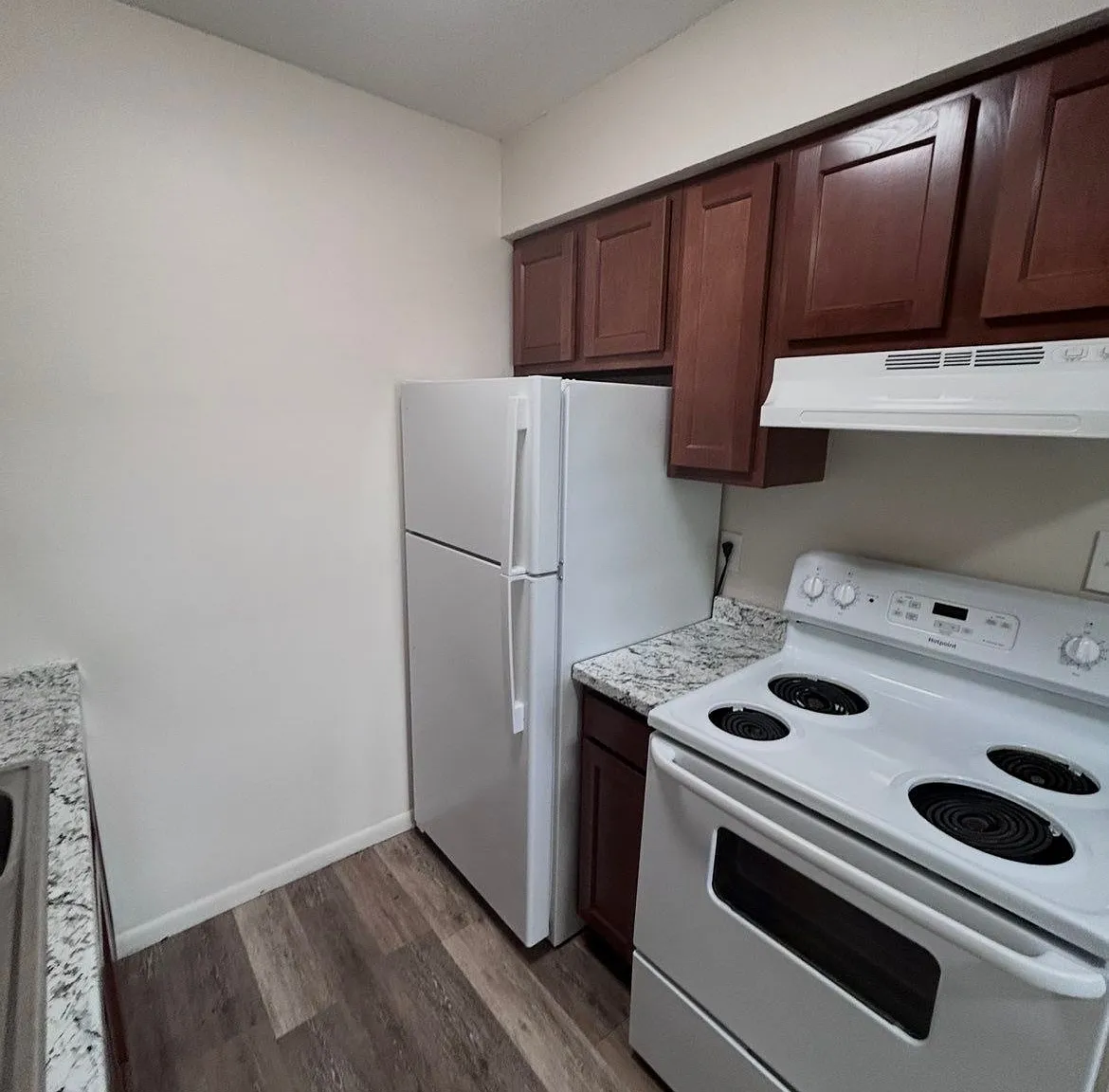 1 bed, 586 sqft, $695 — Photo 2