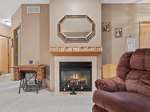 4th image of 3210 E Donald AVENUE