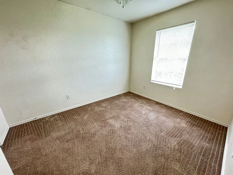 4409 Mattie Dr — Photo 12