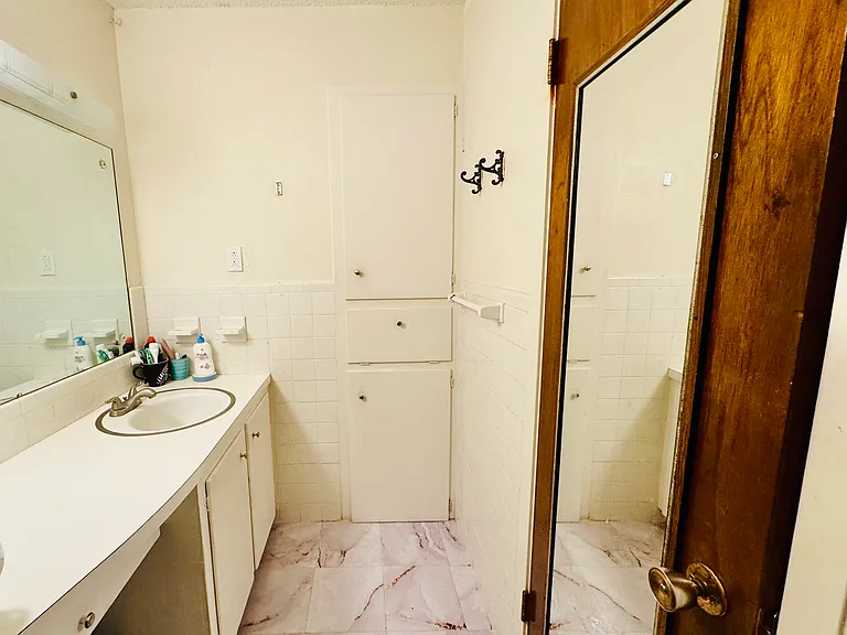 211 N William Dr — Photo 16