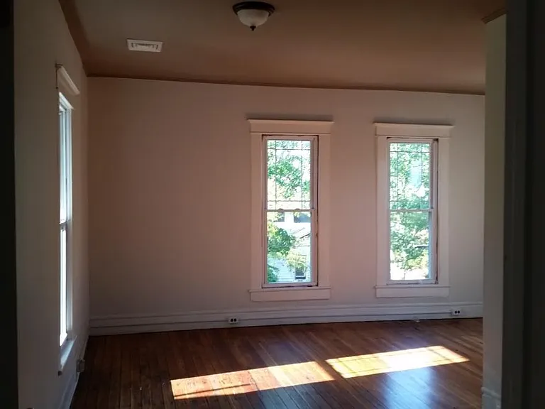 1912 Vine St — Photo 19