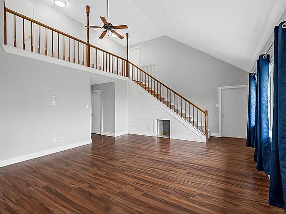 5th image of 4306 Iroquois Dr