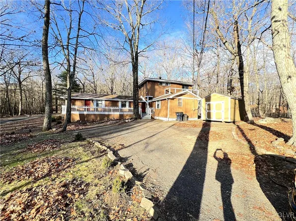 1076 Alpine Dr, East Stroudsburg, PA 18302