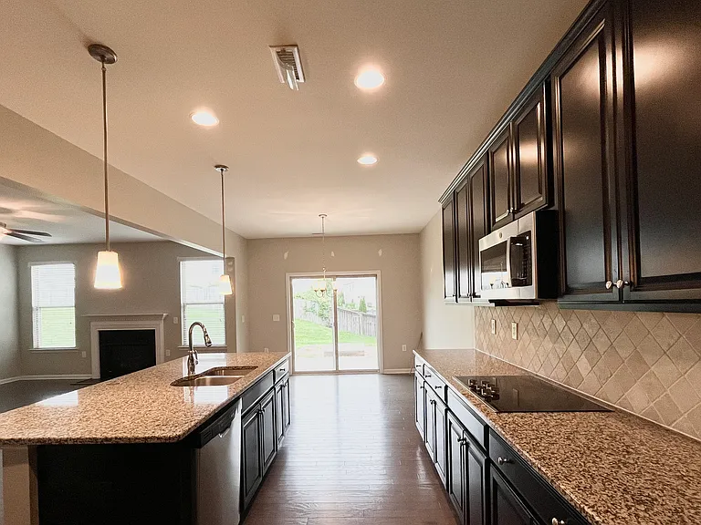 329 Reezy Ln — Photo 11